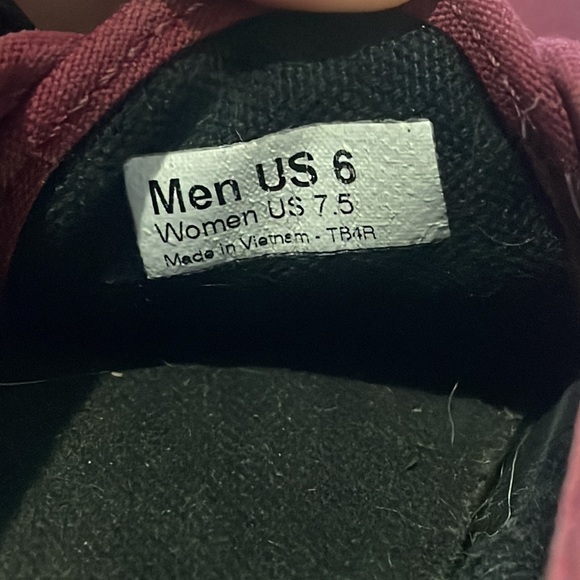 Vans - Picture 5 of 5